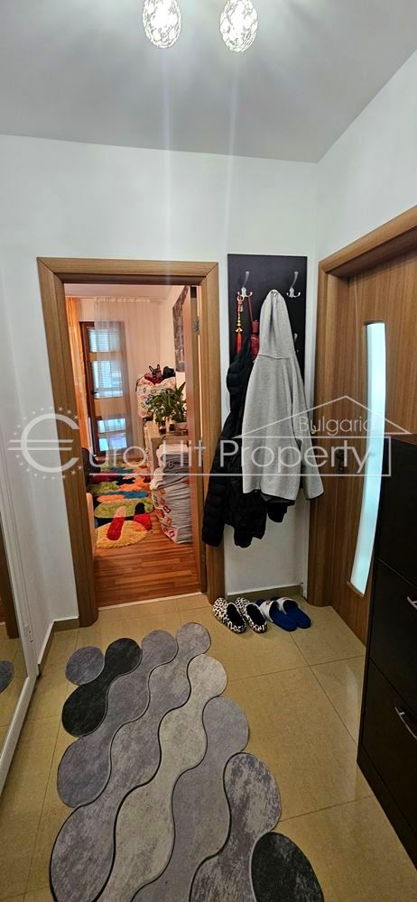 Möblierte zweizimmerhafte Wohnung im Zentrum von Sarafovo mit großer Terrasse-0 Обзаведен двустаен апартамент в топ центъра на кв. Сарафово с голяма тераса - 0
