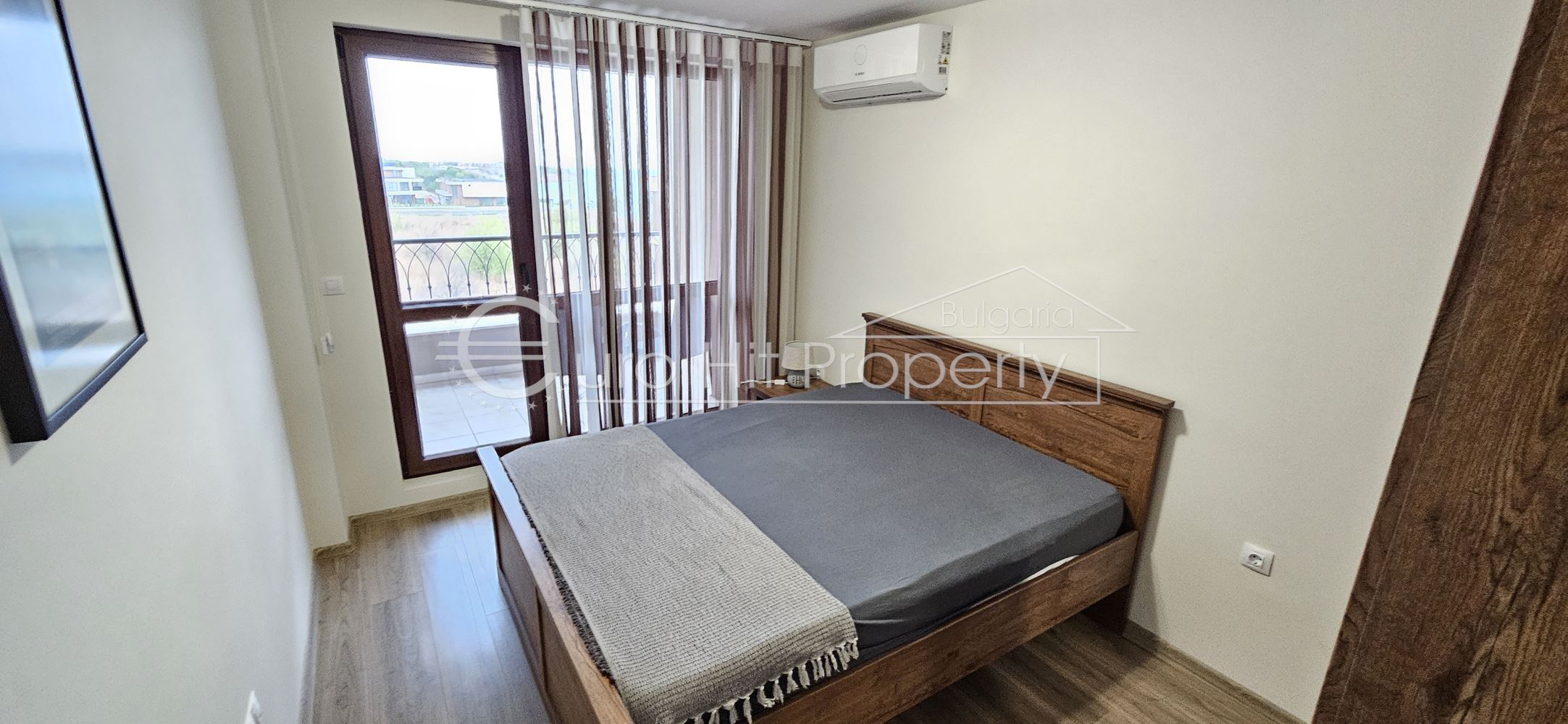 Two-bedroom furnished apartment with sea view in Sarafovo-0 Двустаен обзаведен апартамент с гледка море в кв. Сарафово - 0