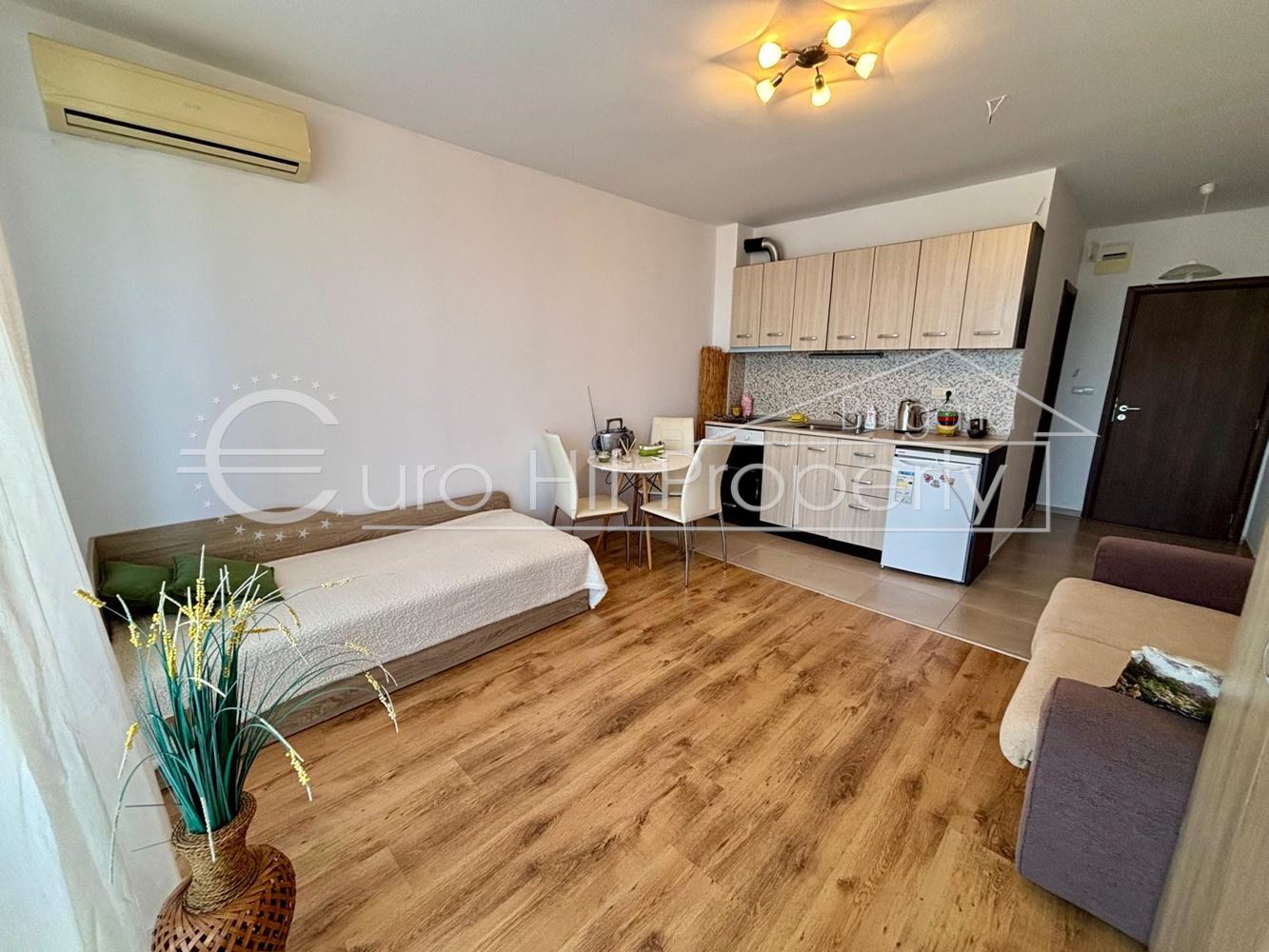 Furnished studio in the city of Nessebar-0 Обзаведено студио в гр. Несебър - 0