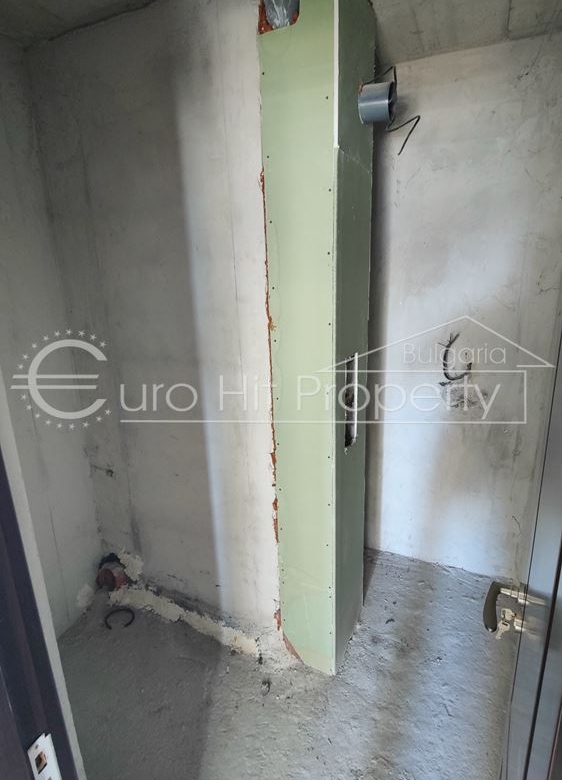 Апартамент с просторна дневна и панорамна тераса с гледка към морето до Life Hospital - 0