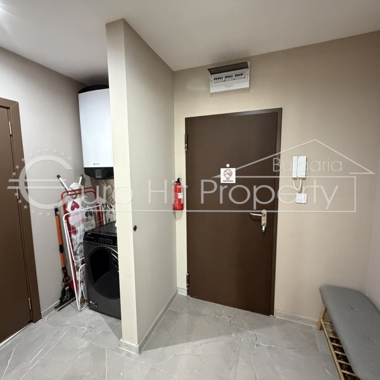 Двустаен апартамент под наем в затворен комплекс в кв.Сарафово - 0