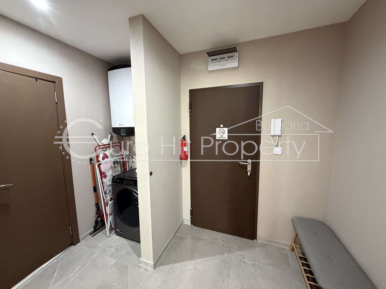 Двустаен апартамент под наем в затворен комплекс в кв.Сарафово-0 Двустаен апартамент под наем в затворен комплекс в кв.Сарафово - 0