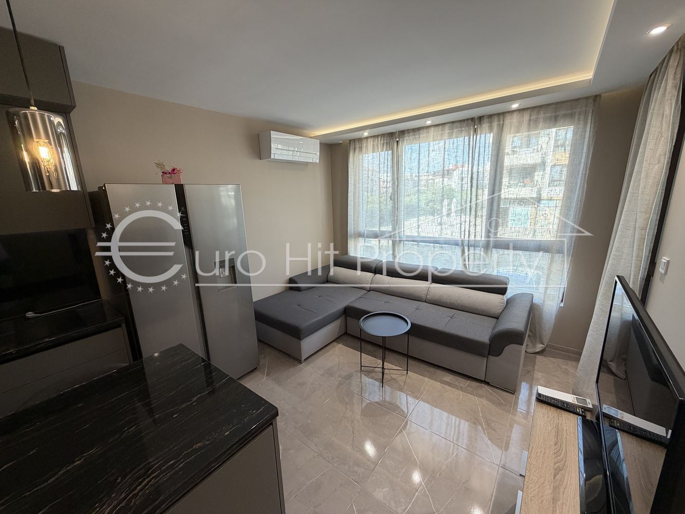 Двустаен апартамент под наем в затворен комплекс в кв.Сарафово-0 Двустаен апартамент под наем в затворен комплекс в кв.Сарафово - 0