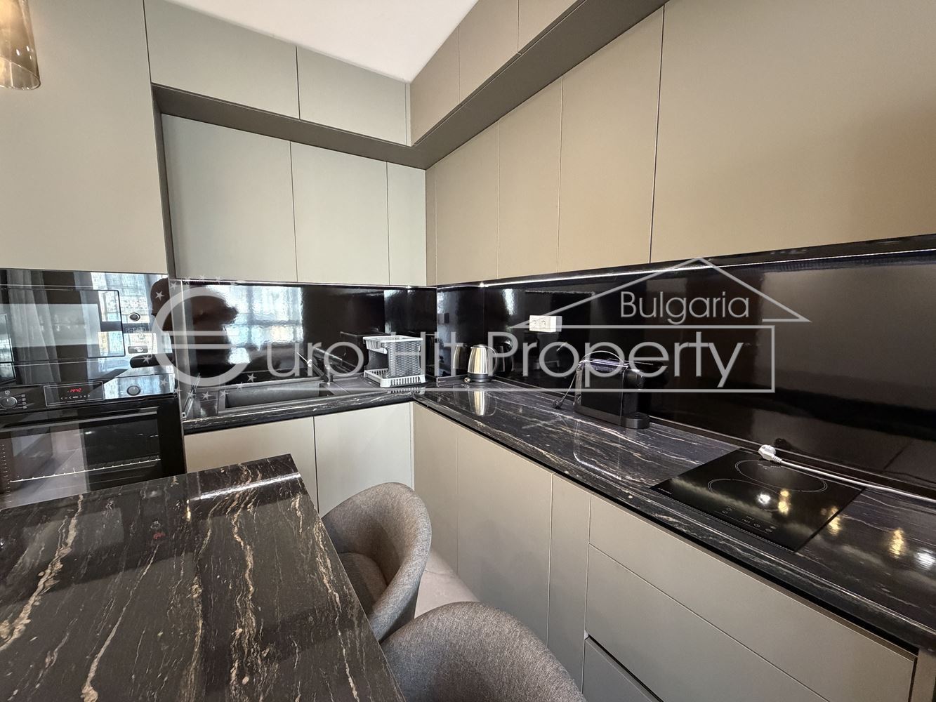 Двустаен апартамент под наем в затворен комплекс в кв.Сарафово-0 Двустаен апартамент под наем в затворен комплекс в кв.Сарафово - 0