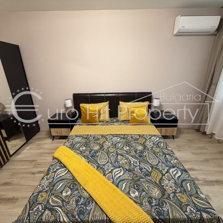 Просторен двустаен апартамент след основен ремонт до БСУ и ""Александровска" - 0