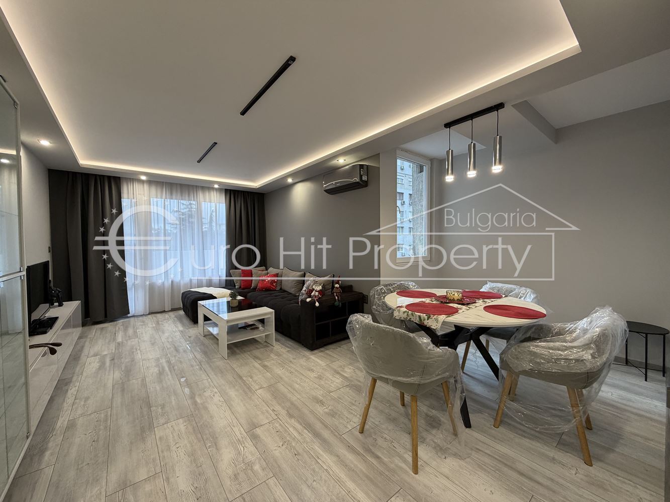 Просторен двустаен апартамент след основен ремонт до БСУ и “”Александровска”-0 Просторен двустаен апартамент след основен ремонт до БСУ и ""Александровска" - 0