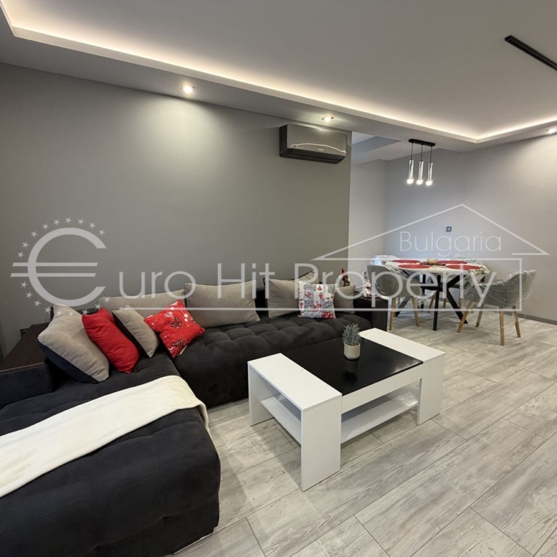 Просторен двустаен апартамент след основен ремонт до БСУ и ""Александровска" - 0