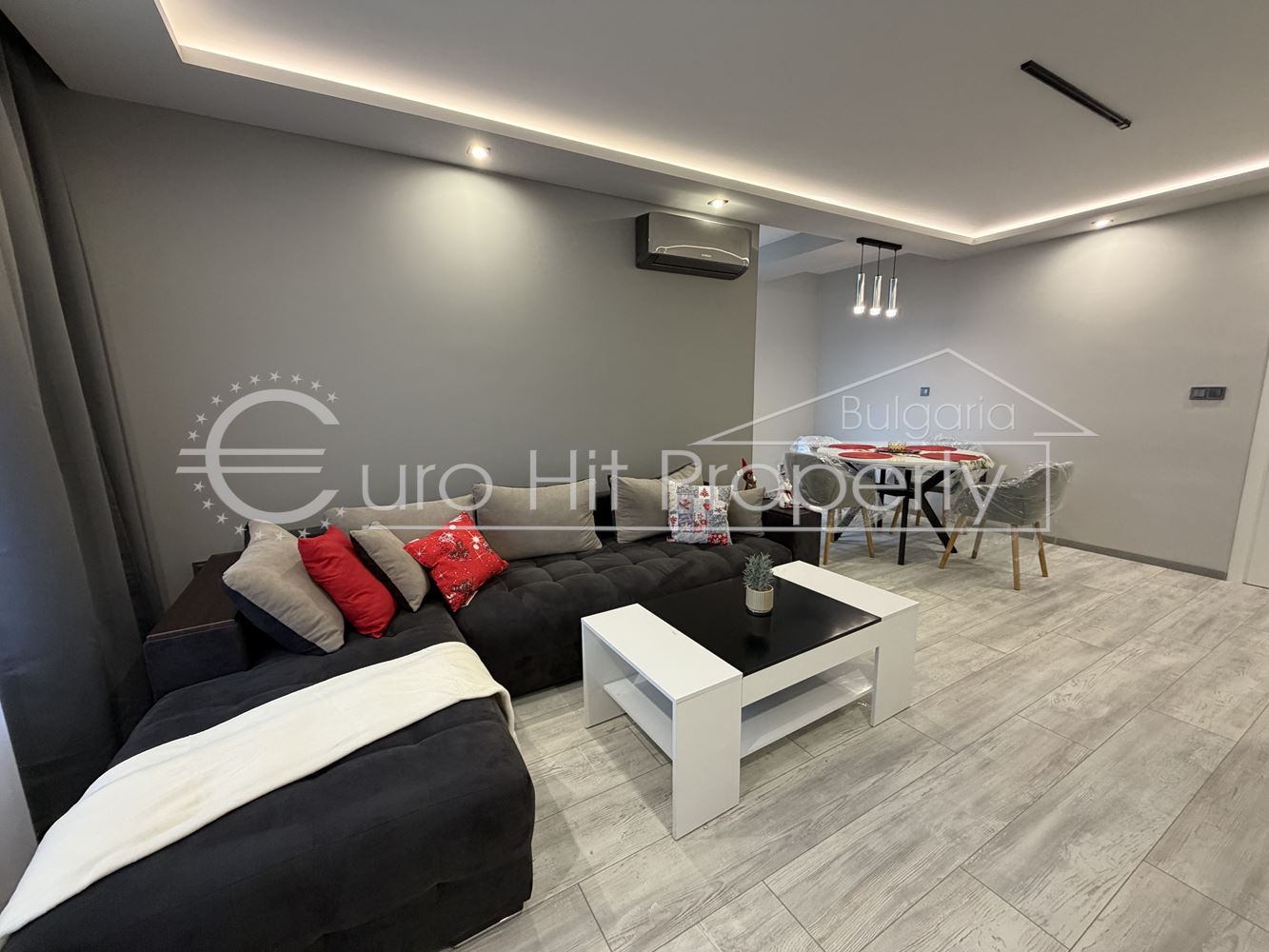 Просторен двустаен апартамент след основен ремонт до БСУ и “”Александровска”-0 Просторен двустаен апартамент след основен ремонт до БСУ и ""Александровска" - 0