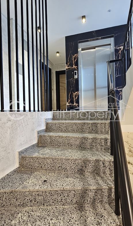 Двустаен апартамент с гледка море в нова жилищна сграда в кв. Сарафово - 0