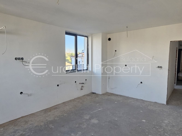 Двустаен апартамент с гледка море в нова жилищна сграда в кв. Сарафово - 0