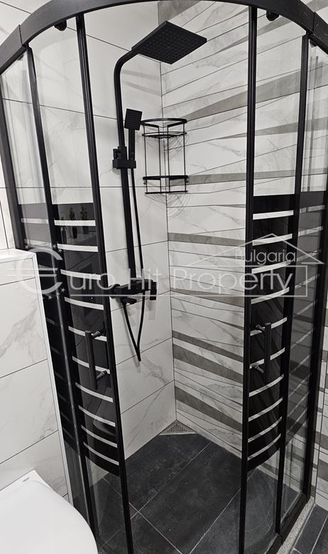 Просторен двустаен апартамент след основен ремонт до БСУ и ""Александровска" - 0