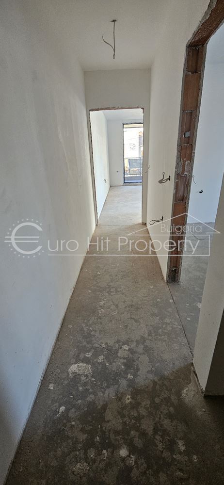 Двустаен апартамент в нова жилищна сграда в кв. Сарафово - 0