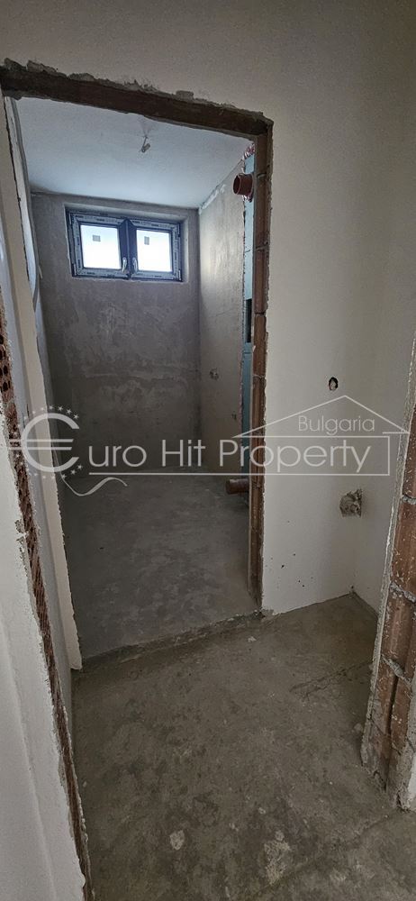 Двустаен апартамент в нова жилищна сграда в кв. Сарафово - 0