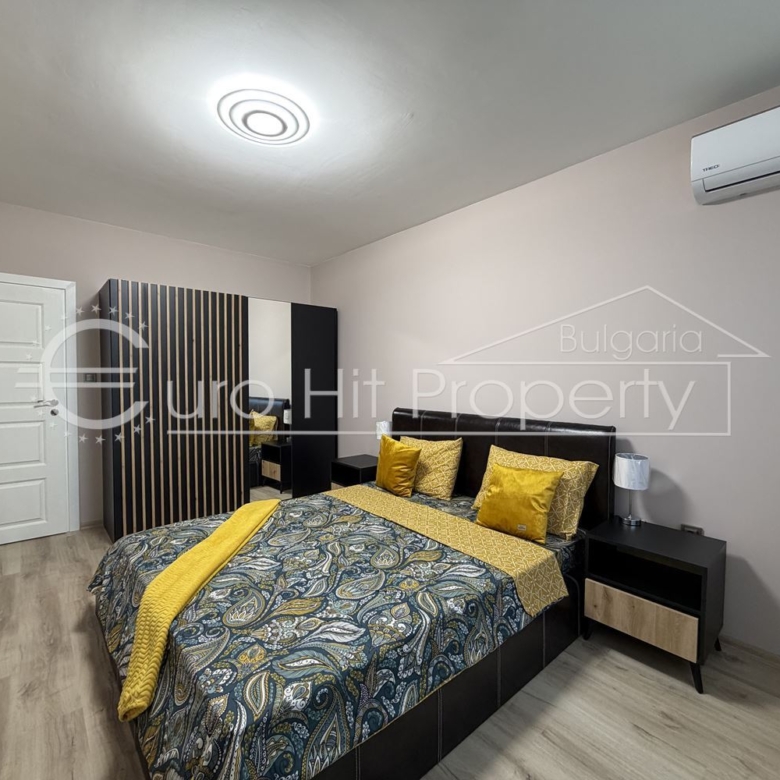 Просторен двустаен апартамент след основен ремонт до БСУ и ""Александровска" - 0