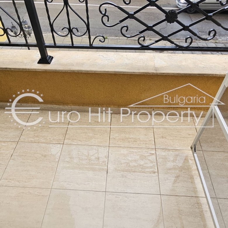 Двустаен обзаведен апартамент в кв. Сарафово - 0