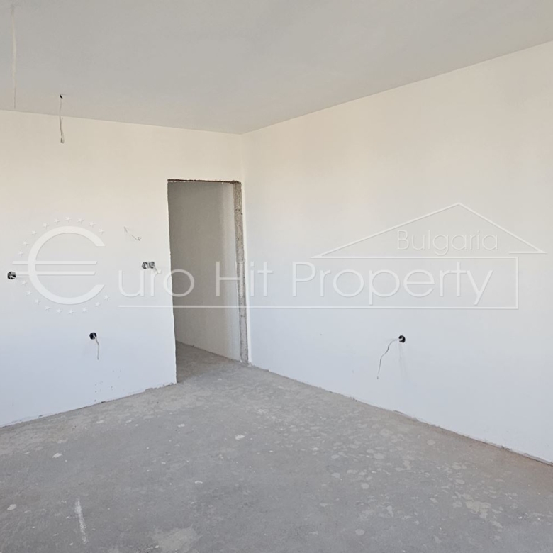 Двустаен апартамент с гледка море в нова жилищна сграда в кв. Сарафово - 0