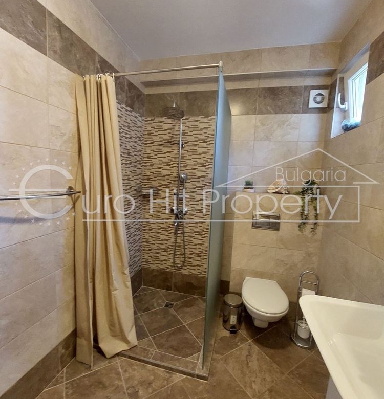 Двустаен обзаведен апартамент в кв. Сарафово - 0