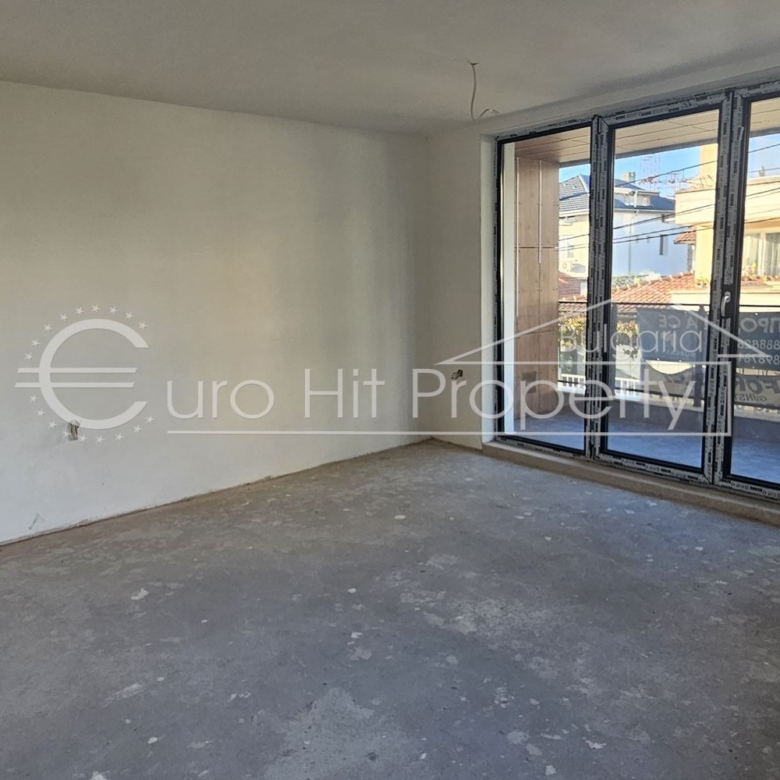 Двустаен апартамент в нова жилищна сграда в кв. Сарафово - 0