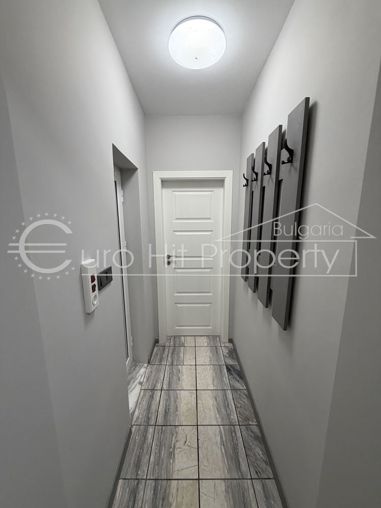 Просторен двустаен апартамент след основен ремонт до БСУ и “”Александровска”-0 Просторен двустаен апартамент след основен ремонт до БСУ и ""Александровска" - 0