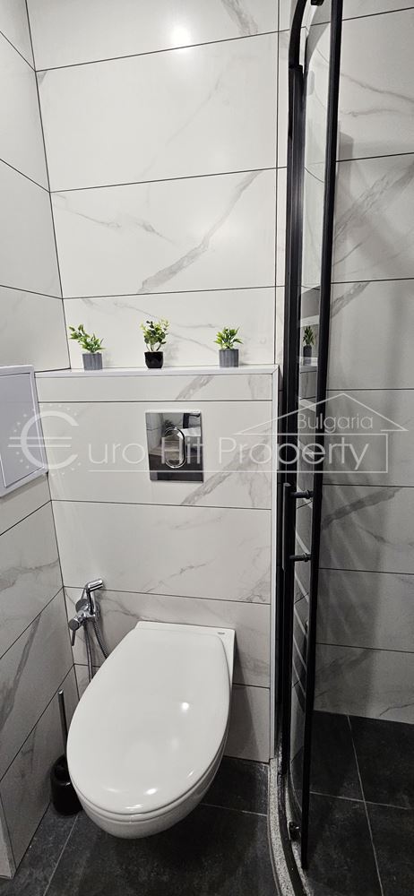 Просторен двустаен апартамент след основен ремонт до БСУ и “”Александровска”-0 Просторен двустаен апартамент след основен ремонт до БСУ и ""Александровска" - 0