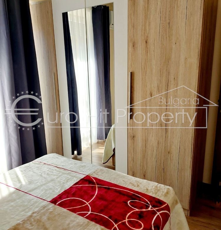 Двустаен обзаведен апартамент в кв. Сарафово - 0