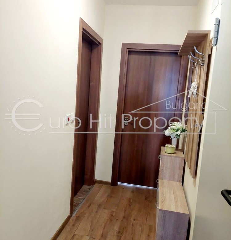 Двустаен обзаведен апартамент в кв. Сарафово - 0