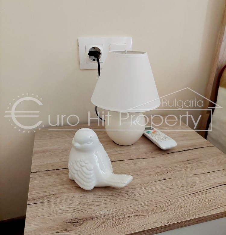 Двустаен обзаведен апартамент в кв. Сарафово - 0