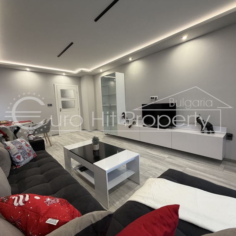 Просторен двустаен апартамент след основен ремонт до БСУ и ""Александровска" - 0