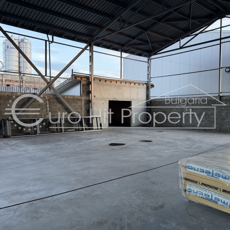 Склад под наем 350кв.м. в складова база - Южна промишлена зона - 0