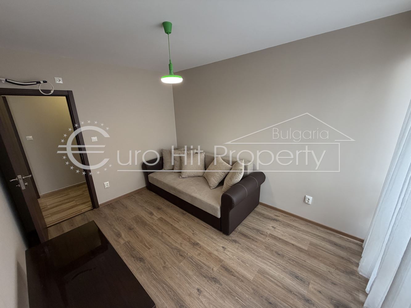 Двустаен апартамент под наем с подземно паркомясто до 2ро РПУ-0 Двустаен апартамент под наем с подземно паркомясто до 2ро РПУ - 0