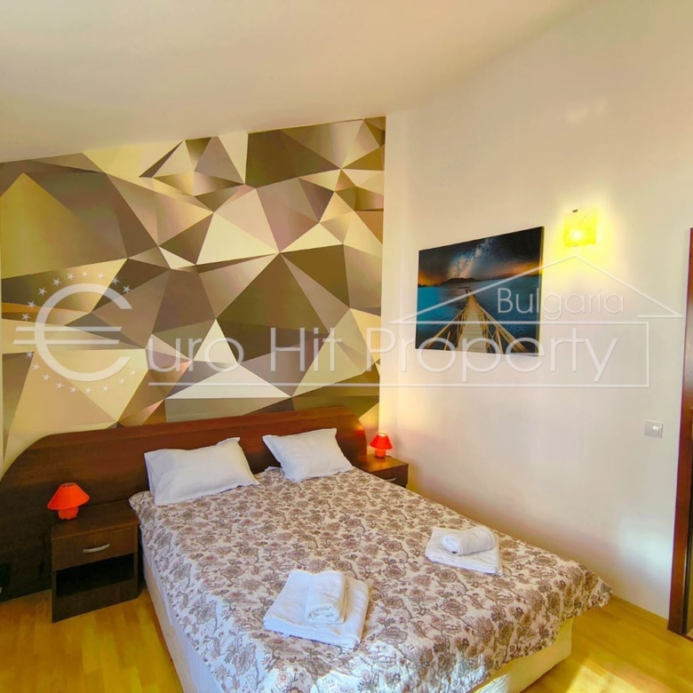 Двустаен обзаведен апартамент в Свети Влас на 100м. от плажа - 0