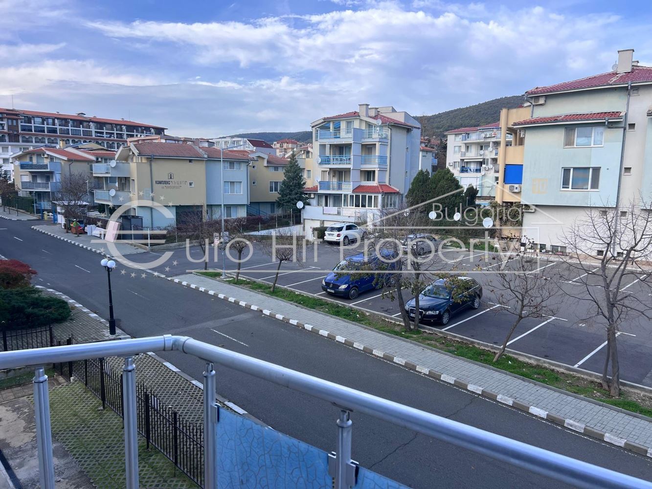 Двустаен обзаведен апартамент в комплекс с басейн в Свети Влас - 0