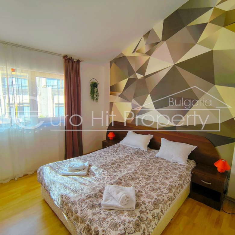 Двустаен обзаведен апартамент в Свети Влас на 100м. от плажа - 0