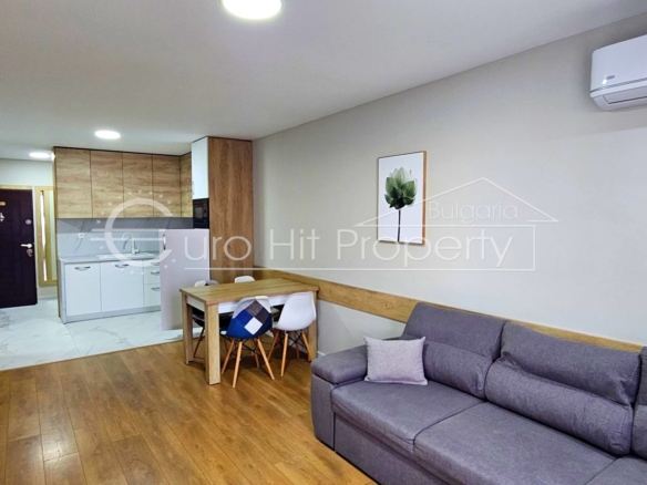 Двустаен обзаведен апартамент с морска панорама в луксозен комплекс в кв. Сарафово - 0