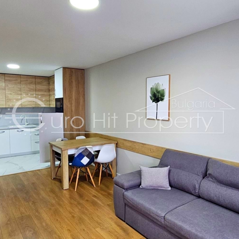 Двустаен обзаведен апартамент с морска панорама в луксозен комплекс в кв. Сарафово