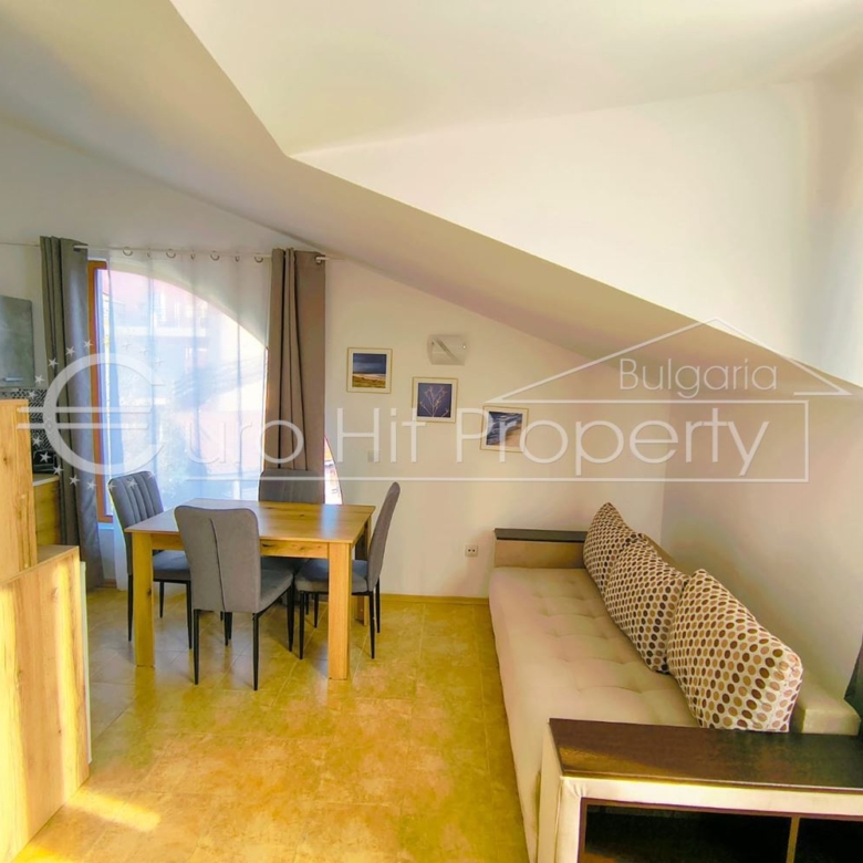 Двустаен обзаведен апартамент в Свети Влас на 100м. от плажа - 0