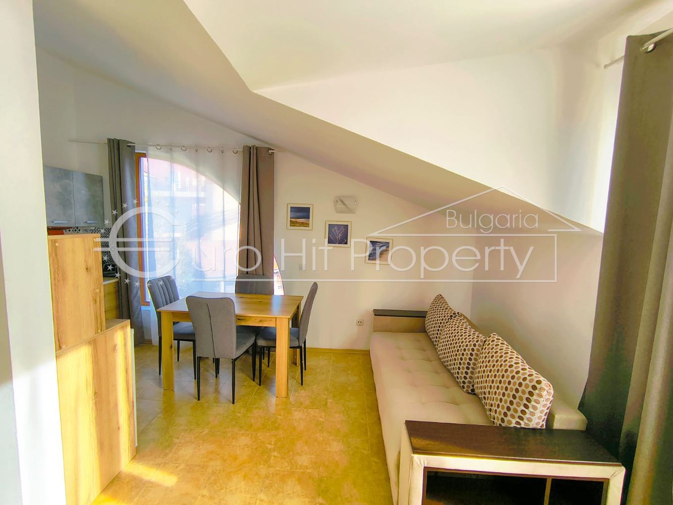 Двустаен обзаведен апартамент в Свети Влас на 100м. от плажа - 0