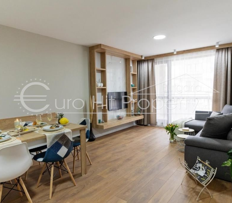 Двустаен напълно обзаведен апартамент в луксозен комплекс на първа линия в кв. Сарафово