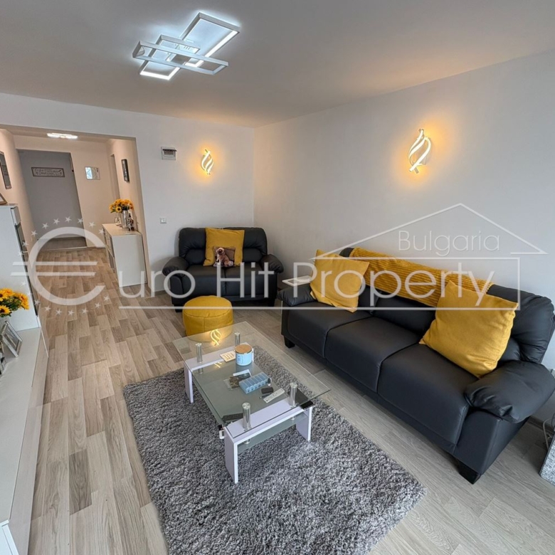 Тристаен обзаведен апартамент в Свети Влас