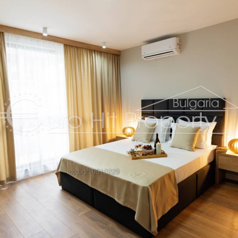 Тристаен апартамент с фронтална гледка море в луксозен комплекс на първа линия в Сарафово - 0