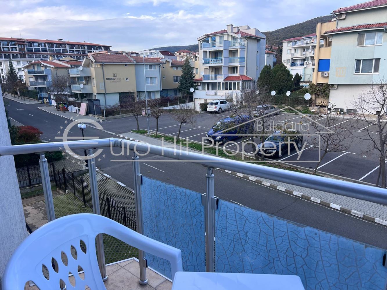 Двустаен обзаведен апартамент в комплекс с басейн в Свети Влас - 0