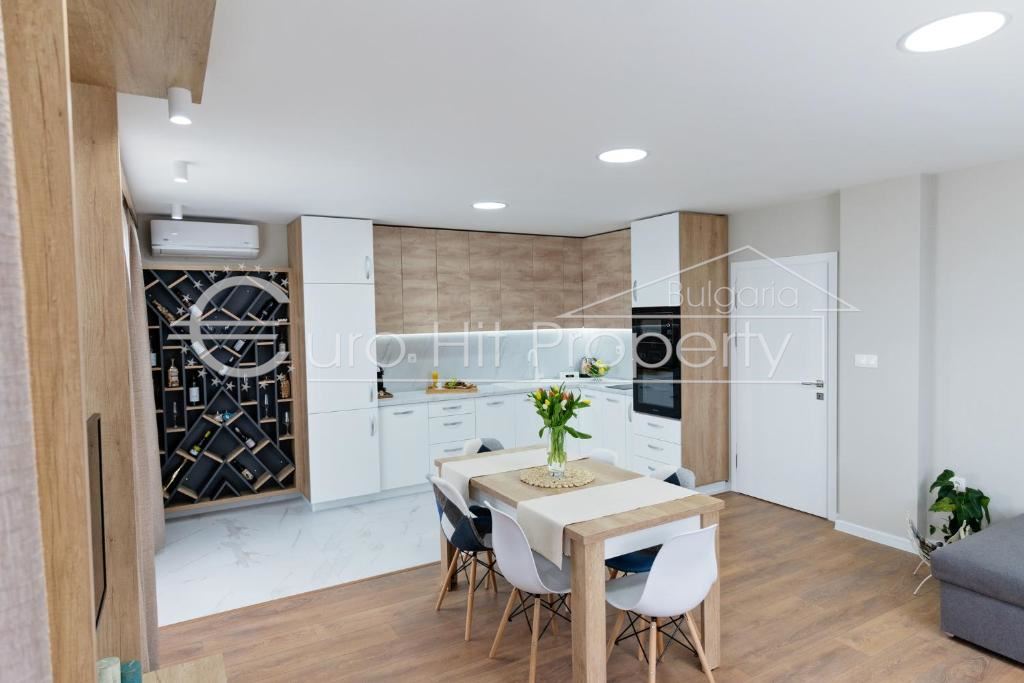 Three-room apartment with a frontal sea view in a luxury complex on the first line in Sarafovo-0 Тристаен апартамент с фронтална гледка море в луксозен комплекс на първа линия в Сарафово - 0