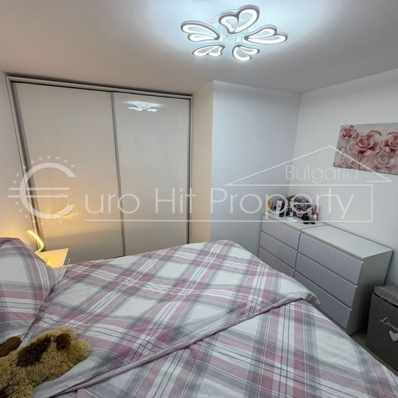 Тристаен обзаведен апартамент в Свети Влас - 0