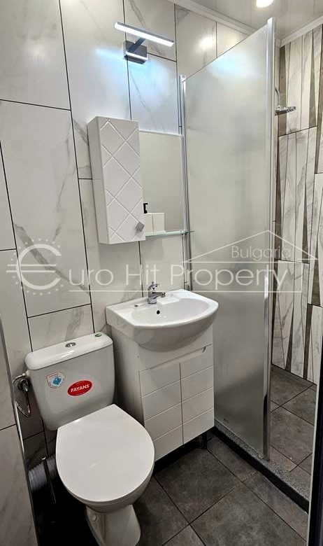 Двустаен напълно обзаведен апартамент в самия център на кв. Сарафово - нова сграда - 0