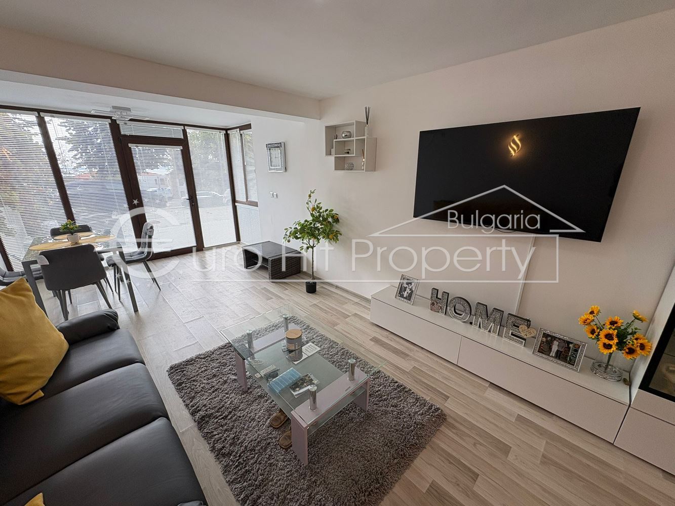 Тристаен обзаведен апартамент в Свети Влас - 0