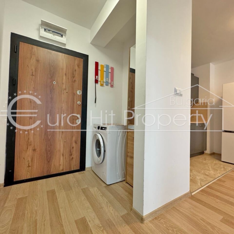 Двустаен обзаведен апартамент в нова жилищна сграда в кв. Сарафово - 0