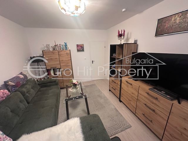 Апартамент с 2 спални в комплекс в Свети Влас - 0