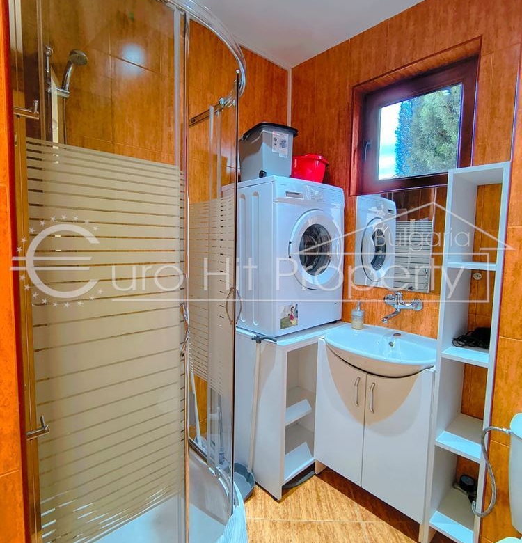 Двустаен обзаведен апартамент в Свети Влас на 100м. от плажа - 0