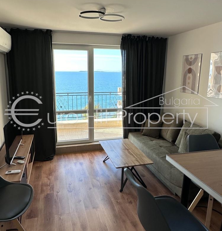 Двустаен апартамент с фронтална гледка море - в гр. Свети Влас - 0