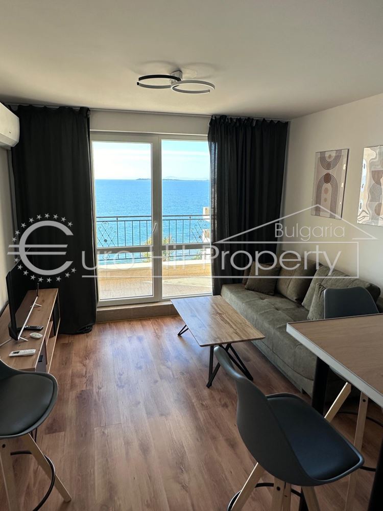 Двустаен апартамент с фронтална гледка море - в гр. Свети Влас - 0
